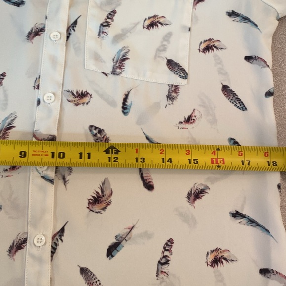 Reitmans - long sleeve button down blouse. Size XS - Picture 6 of 9